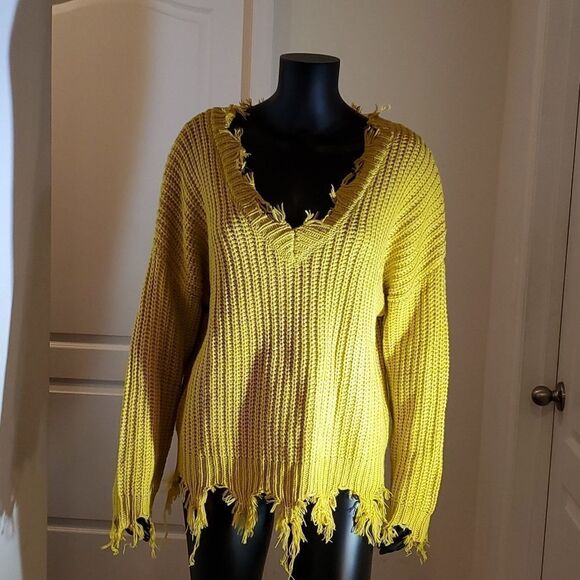 NWT LOVE TREE V-NECKLINE WOMEN"S SWEATER - Picture 13 of 16